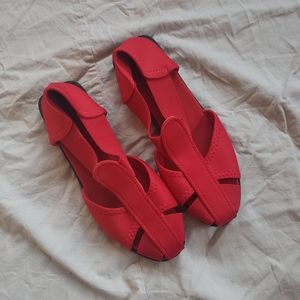 Red Sandels
